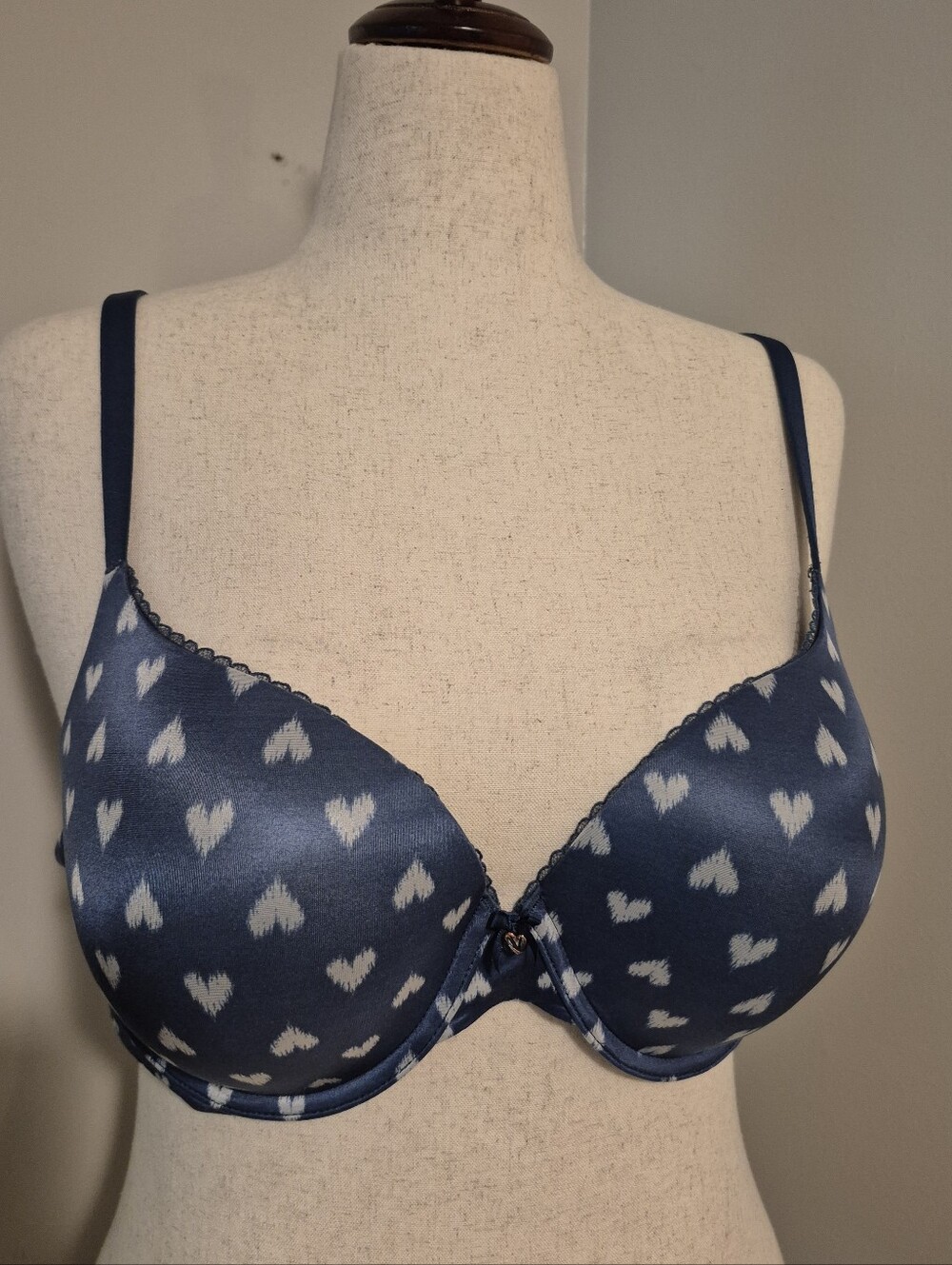 Victoria's Secret Navy Heritage Heart Print Perfect Shape 40 C Bra